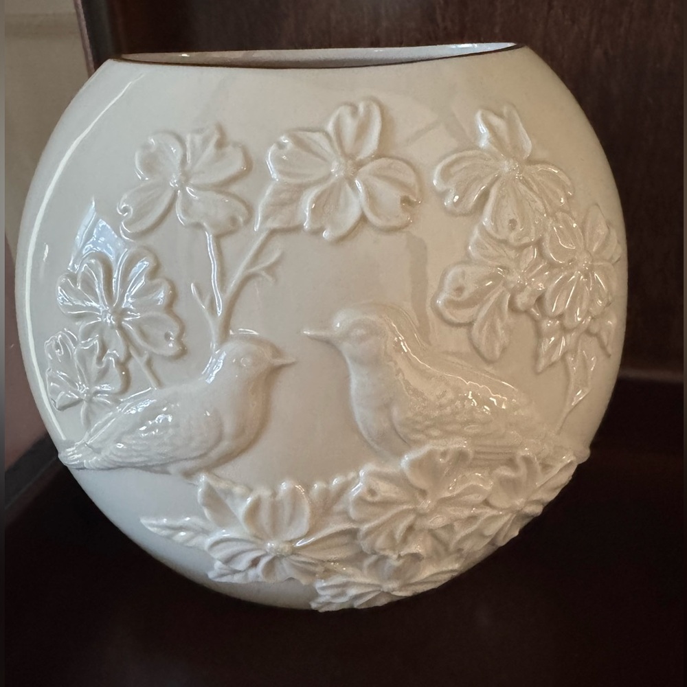 Lenox Four Seasons Vase 7”